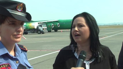 Charteri nga Franca rikthen 30 azilkërkues shqiptarë - Top Channel Albania - News - Lajme