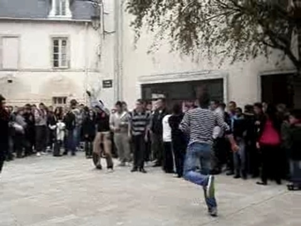 Rassemblement clubbing a Dijon place st pierre