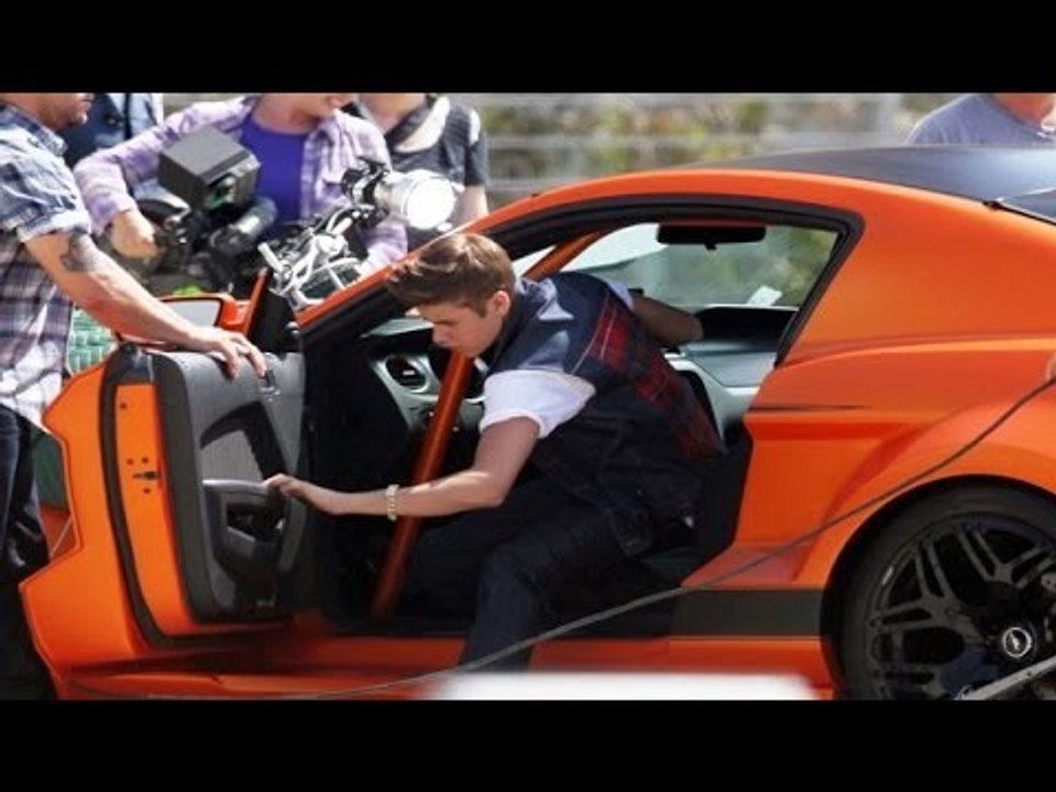 Justin Bieber presume sus autos lujosos / Justin Bieber boasts their fancy cars