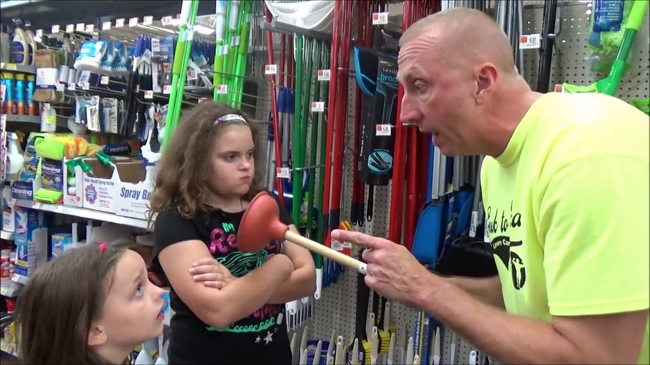 Witch Attacked Annabelle & Victoria In Shed Halloween Decorations Toy Freaks Family