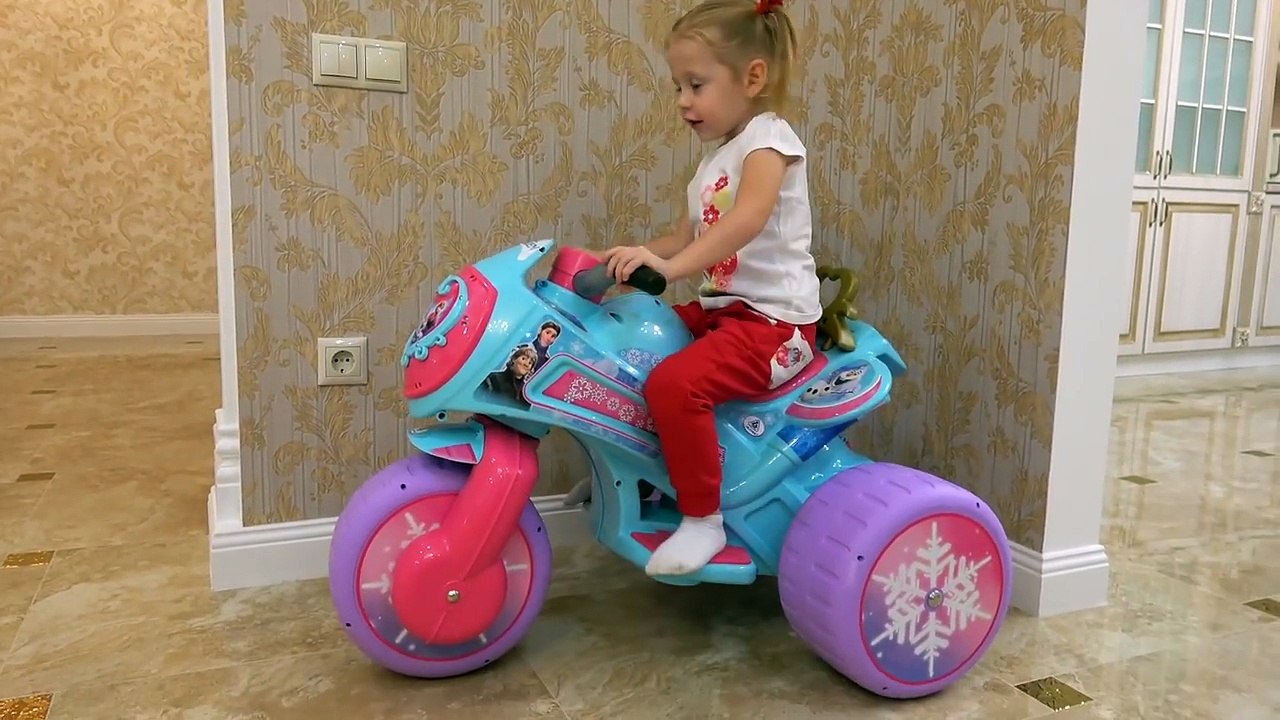 Bad Baby Steals a lot of Candy Pretend Play with Johny Johny Yes Papa Nursery Rhymes Songs