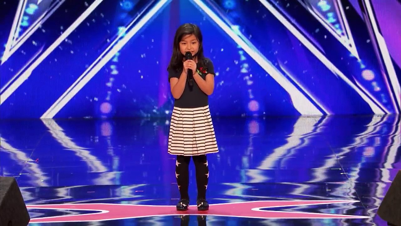 Celine Tam- 9-Year-Old Stuns Crowd with 'My Heart Will Go On' - America's Got Talent 2017