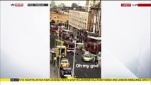 Un bus à deux étages s’est encastré dans un magasin à Clapham, au sud-ouest de Londres. Deux passagers sont coincés