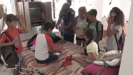 Minik Yüreklerden Depremzede Nineye Duygulandıran Destek