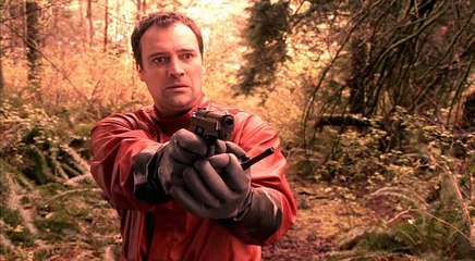 Stargate Atlantis S02E03 Runner