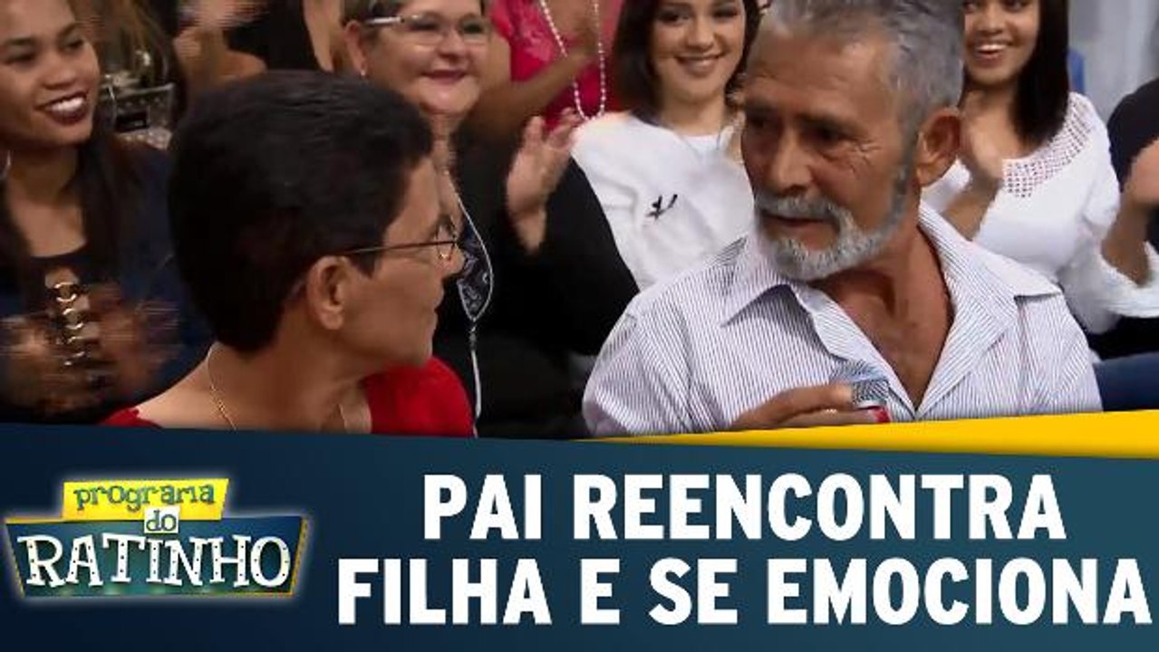 Pai reencontra filha e se emociona