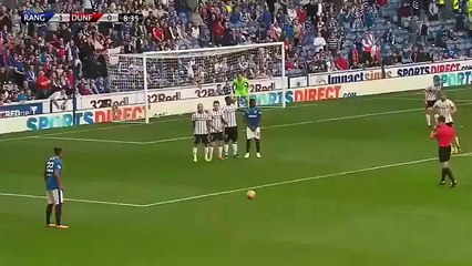 Bruno Alves marca golaço de livre na goleada do Rangers