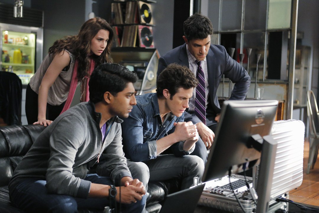 HD Online - Stitchers Season 3 Episode 10 - Maternis