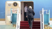 Obama Yells at Bill Clinton to Get on Air Force One