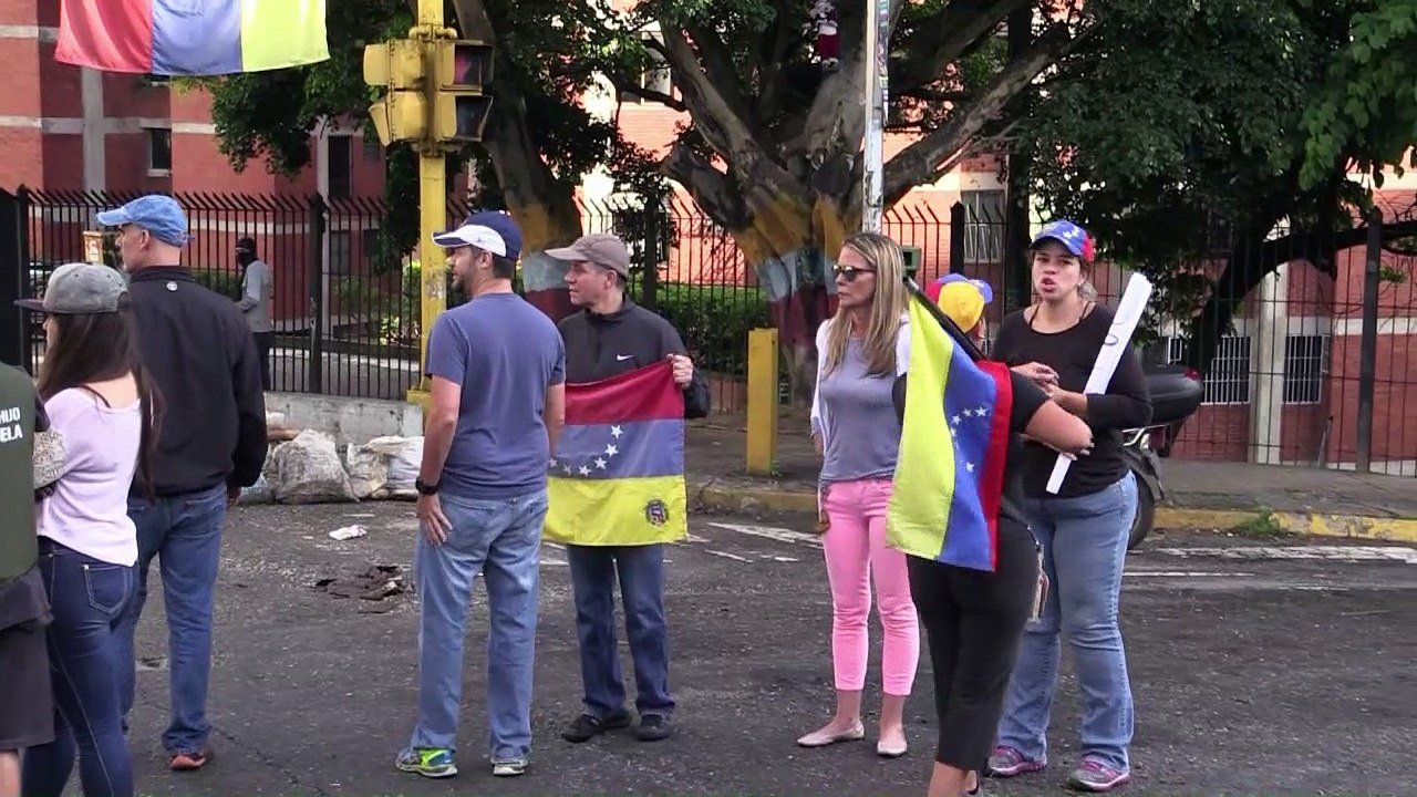 Protesto contra afastamento de prefeito