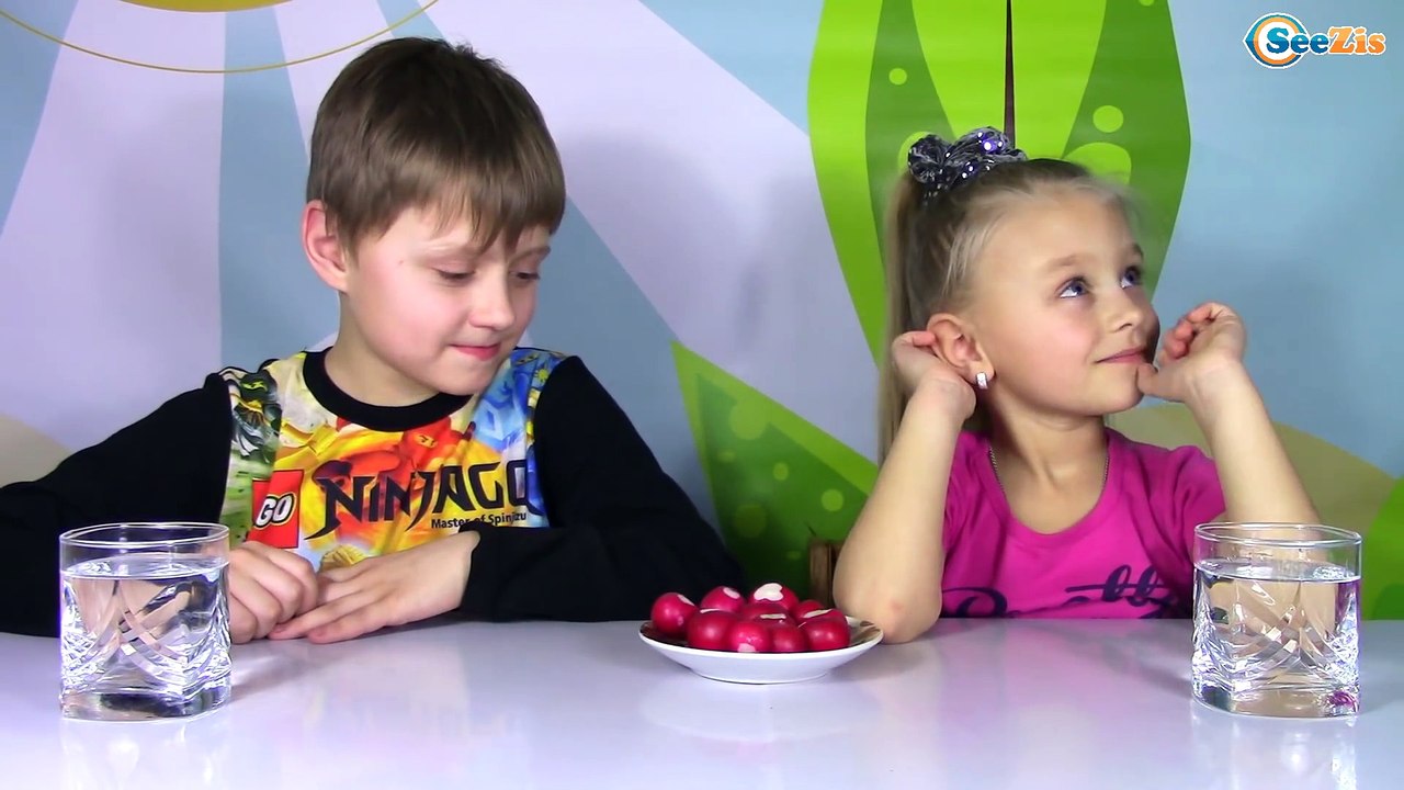 Челлендж! Попробуй не заплачь! Умываемся слезам...
