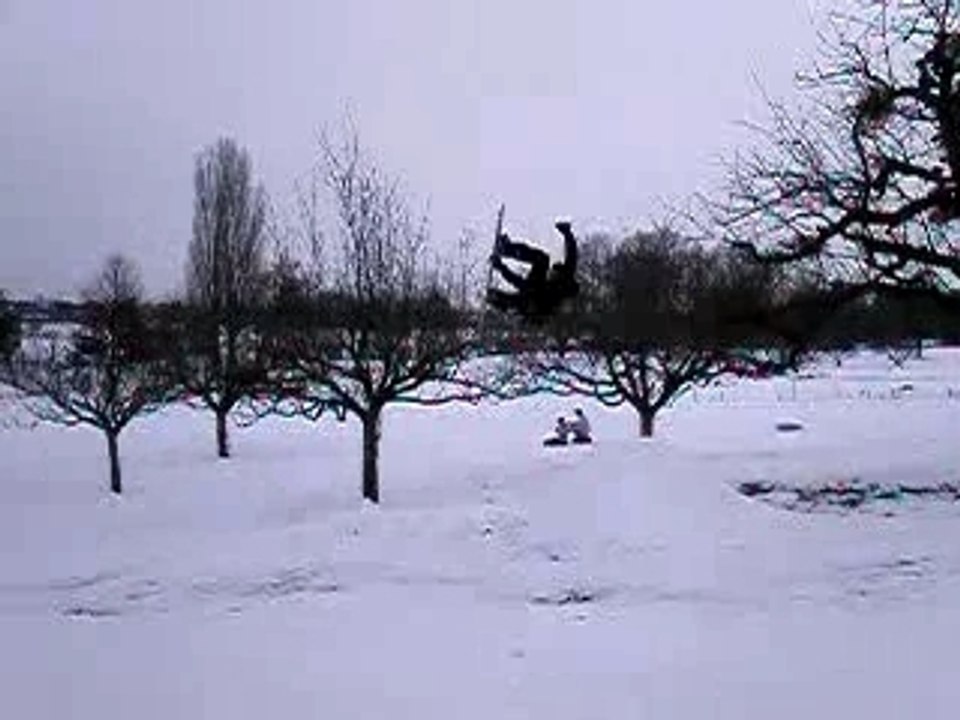 J-C en backflip