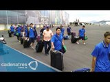 Llegan al aeropuerto capitalino turistas varados en BCS tras el paso de 'Odile'