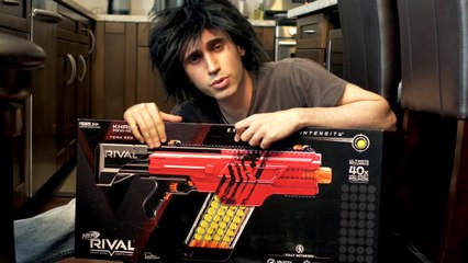 NERF RIVAL WAR: The Last Pizza!