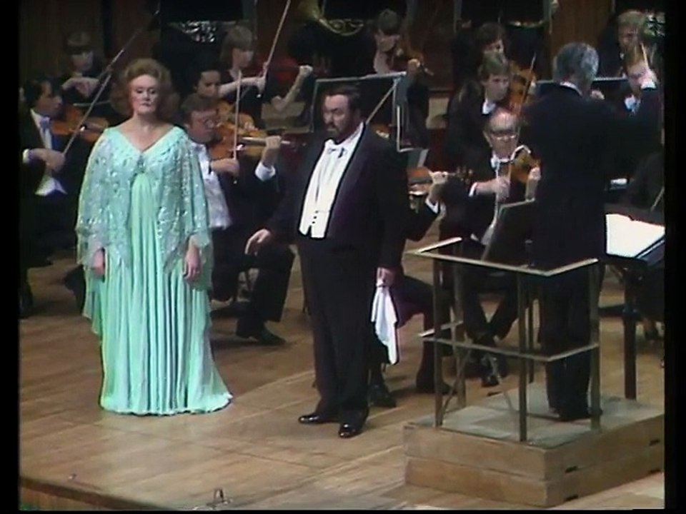 Gala Concert in Sydney Opera House (Pavarotti, Sutherland, Bonynge 1983)_2