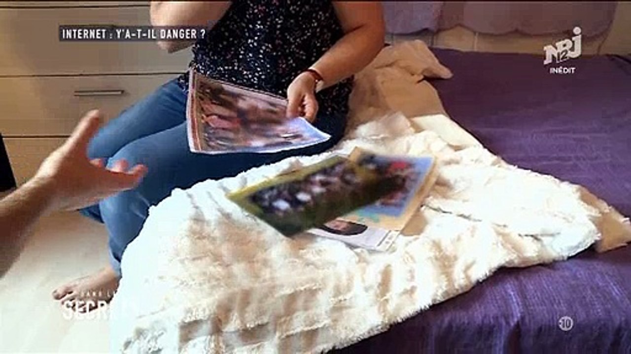 Le témoignage rare, à visage découvert, d'une jeune fille harcelée sur Internet par ses camarades de classe diffusé sur