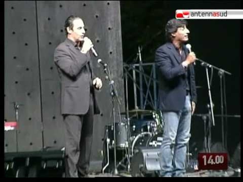 TG 06.09.10 "Tutti pazzi per l'italiano", chiuso il tour comico di Toti & Tata