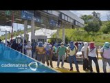 Normalistas de Guerrero toman la caseta de Palo Blanco