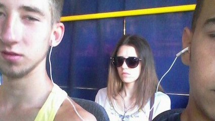 Идентификация девушки, сфотографированной в автобусе. FindFace