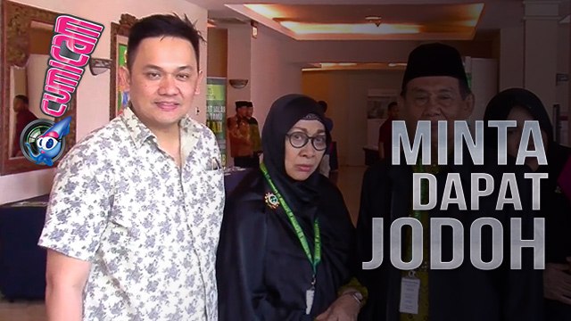 Orang Tua Naik Haji, Farhat Abbas Minta Doa Dapat Jodoh - Cumicam 11 Agustus 2017