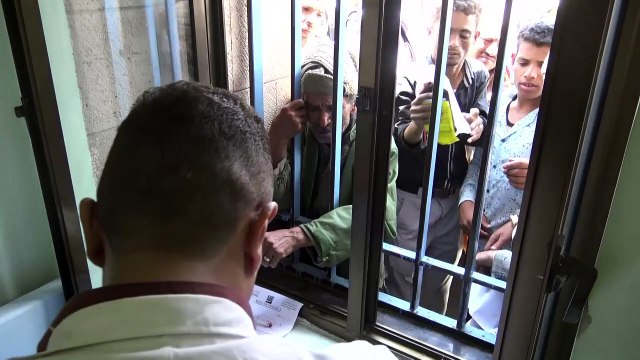 المركز الوطني لنقل الدم في صنعاء يعاني من نقص الامدادات الطبية