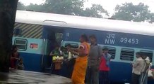 women and men Fighting video in Railway station | Prank Video | Funny Video