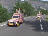 A bord de la 2CV Limousine Cochonou sur le Tour de France 2017