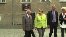 Merkel besucht Ex-Stasi-Gefängnis in Hohenschönhausen
