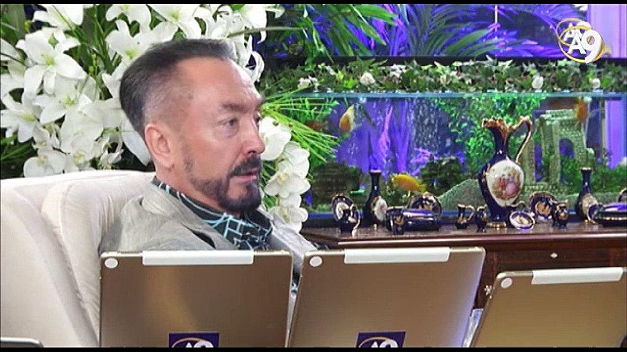 “Adnan Bey etrafınızdaki kadınlarla nasıl arkadaş oluyorsunuz?”