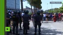 Des pierres et des larmes : expulsion mouvementée d’une famille de squatteurs en Italie
