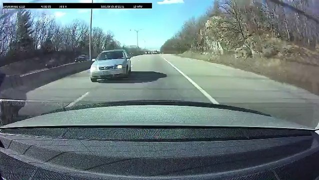 Une adolescente découvre comment il est facile de faire un accident !