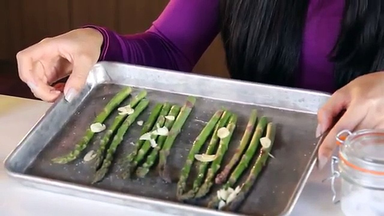 Fitness Meets Superfoods Abs and Asparagus