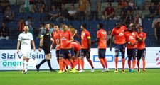 Süper Lig'de Yeni Sezonun İlk Maçında Başakşehir, Bursaspor'u 1-0 Yendi