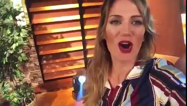Paula felicita por el millón de seguidores a revista Gente - 11 de Agosto