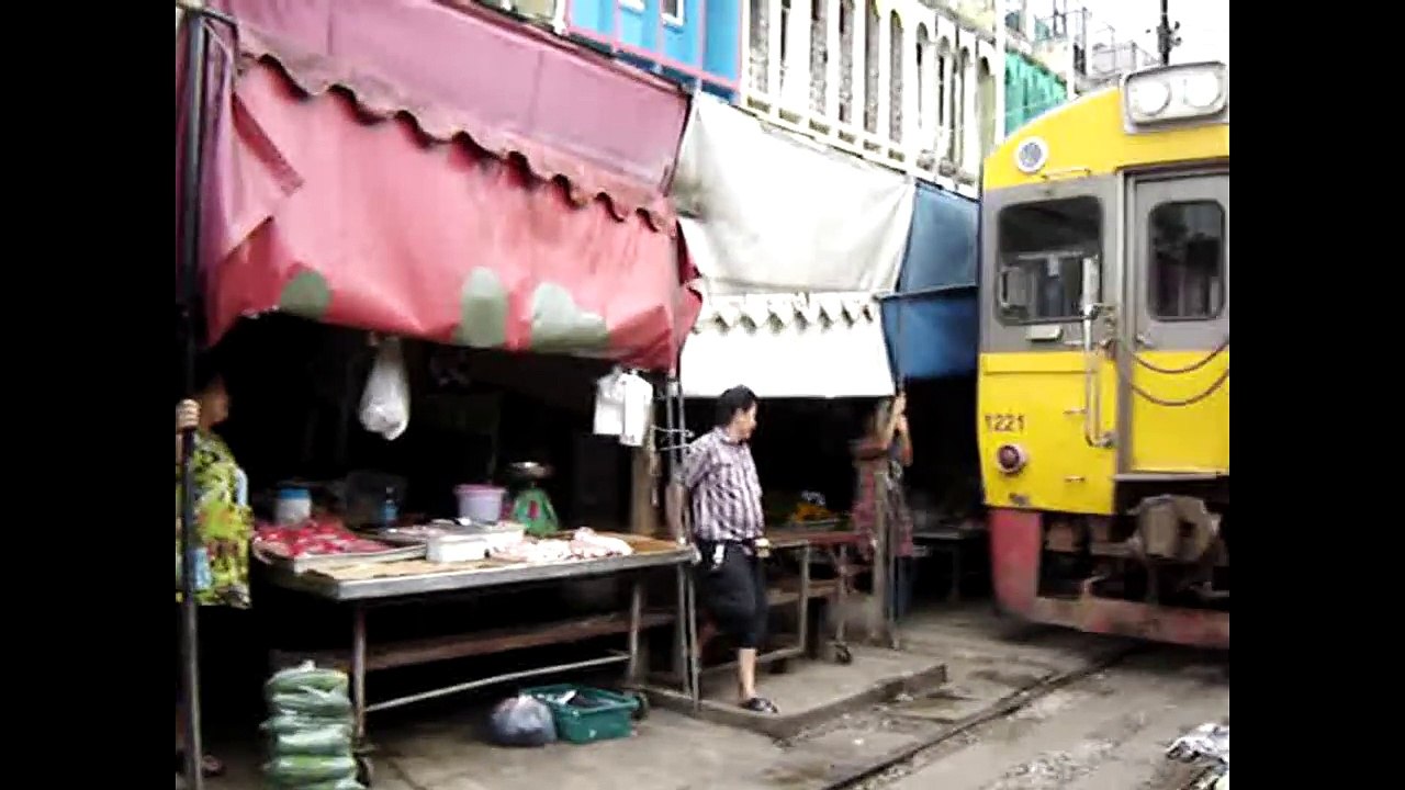 Funny Movement with train