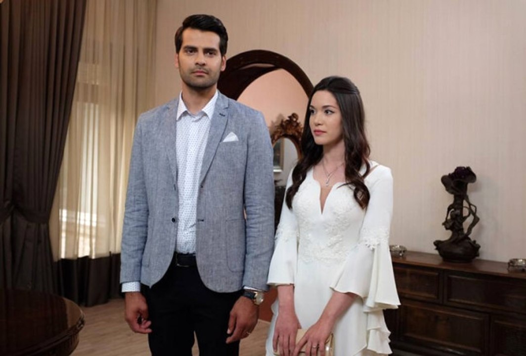 TRT'nin Reyting Rekortmeni Dizisi "Adını Sen Koy", Star TV'ye Transfer Oldu