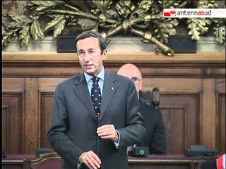TG 29.10.10 Al Presidente Fini le chiavi della città di Bari