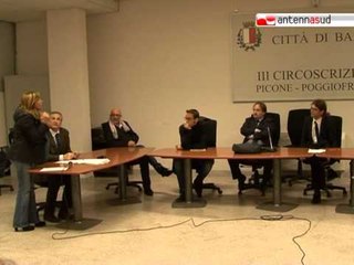 TG 10.11.10 Occupazione dell'ex mercato, soluzione "indiretta" del Comune di Bari