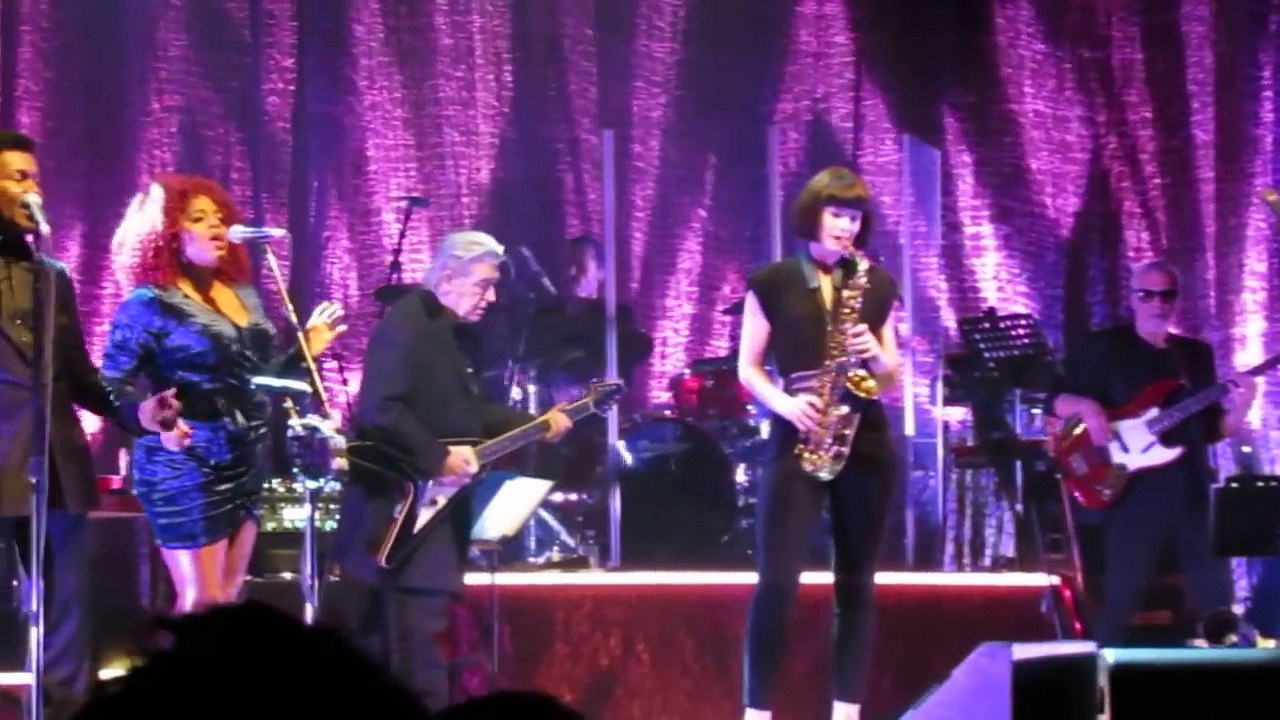 BRYAN FERRY – LIKE A HURRICANE (Neil Young cover) – Live in Montreal 2017 (HD).