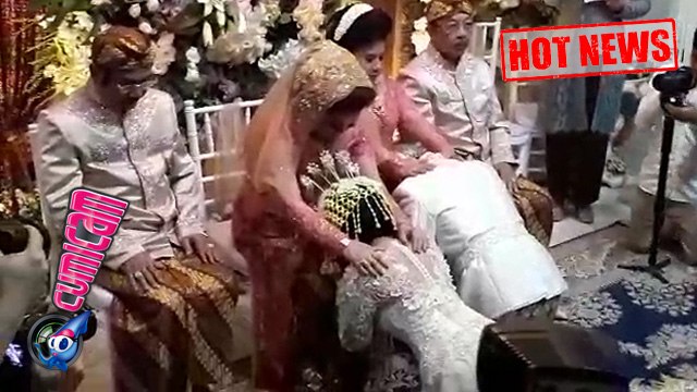 Hot News! Sungkem di Pangkuan Ibunda, Sheza Idris Menangis - Cumicam 12 Agustus 2017