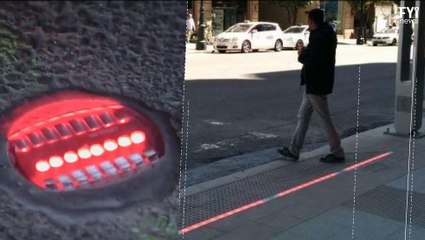 Traffic Light For Pedestrians Addicted to Their Phones