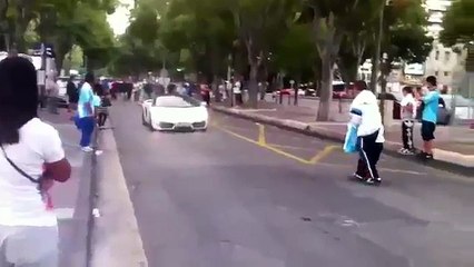 Lüks Arabaya Vurursan Olanlar olur