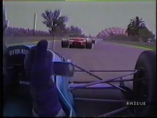 Gran Premio del Messico 1989: Capelli saluta i telespettatori