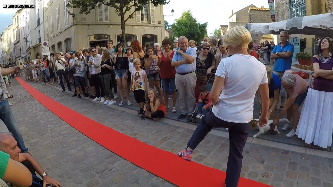 Défilé Cluny commerces