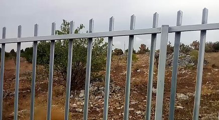 Maltempo in Puglia: forte vento a Castel del Monte (Andria)