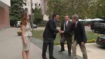 Vizita e senatorëve nga SHBA - Top Channel Albania - News - Lajme