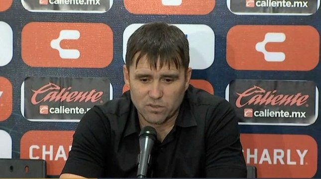 Eduardo Coudet y Rafael García en conferencia de prensa