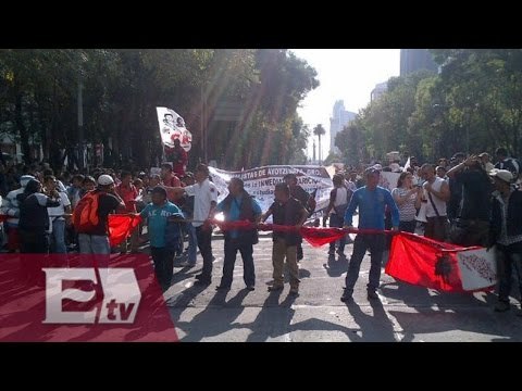 Así se vive la marcha en apoyo a normalistas desaparecidos / Excélsior Informa