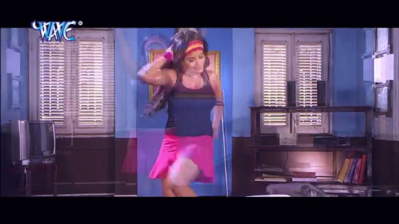 Monalisa Workout Clip   Film Scene   Karela Kamal Dharti Ke Lal