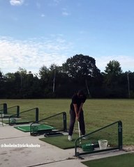 Golf : l'improbable coup en un du chanteur Joshua Kelley